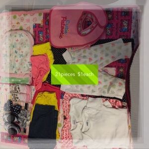 21PIECES NEW BORN CLOTHES